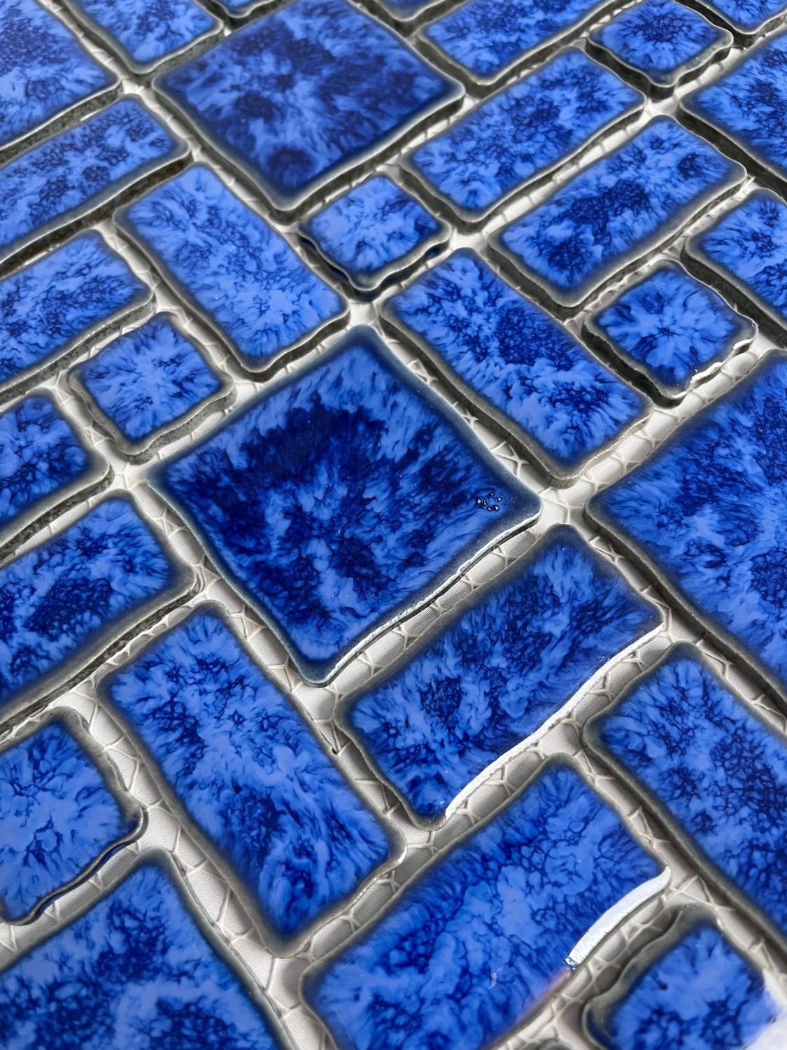 T‎PACFD-RDM-PL Ultramarine Blue Random Sized Wavy Edges Porcelain Glazed Pool Mosaic Floor and Wall Tile for Backsplash, Kitchen, Bathroom, Swimming Pool