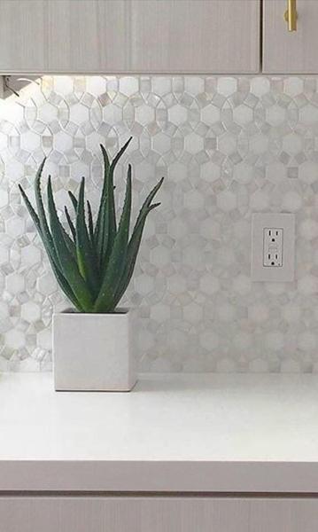 Carrara Hexagon Marble with Mix Circulos Mother of Pearl Tiles On Mosaic Sheet Wall Floor Tile